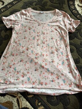 LuLaRoe Pink Floral Short Sleeve Tee